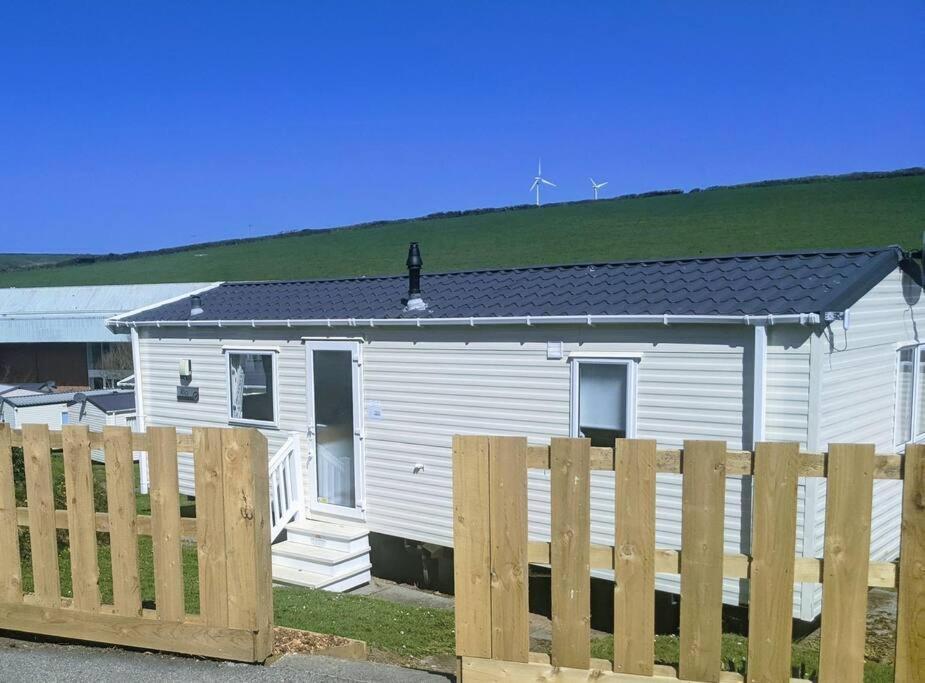 Large 4 Person Couples And Family Caravan In Newquay Bay Resort Esterno foto