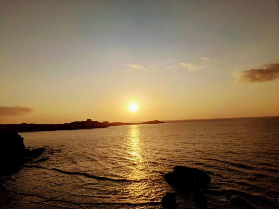 Large 4 Person Couples And Family Caravan In Newquay Bay Resort Esterno foto