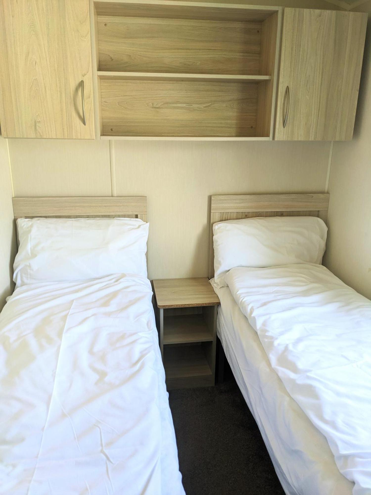 Large 4 Person Couples And Family Caravan In Newquay Bay Resort Esterno foto